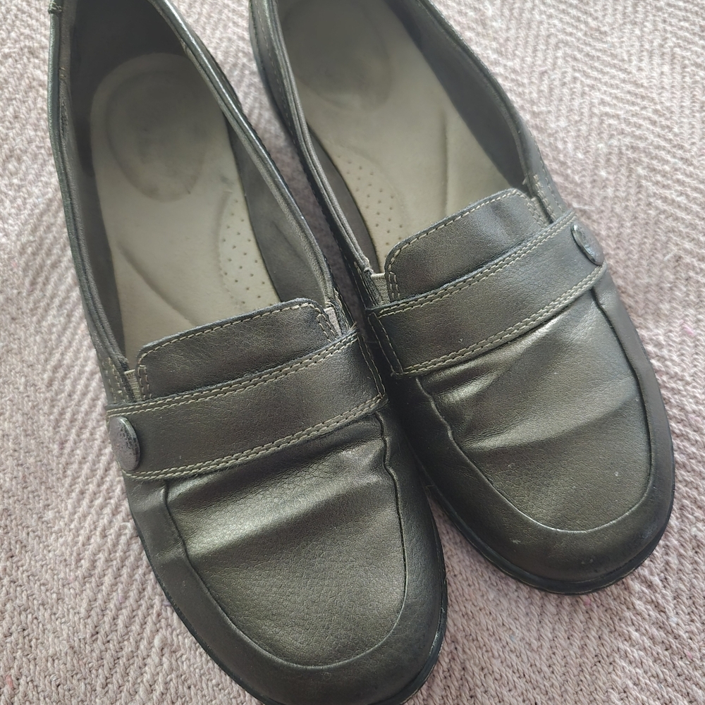 Clarks Bronze Metallic Cora Daisy Loafers Women’s 8 comfort Shoes